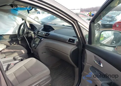 2016 Honda Odyssey Se from USA, damaged, VIN 5FNRL5H3XGB021735